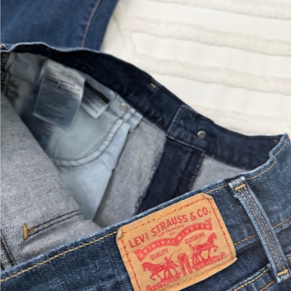 Classic Levi’s 505 Straight Denim Jeans - Picture 9 of 10